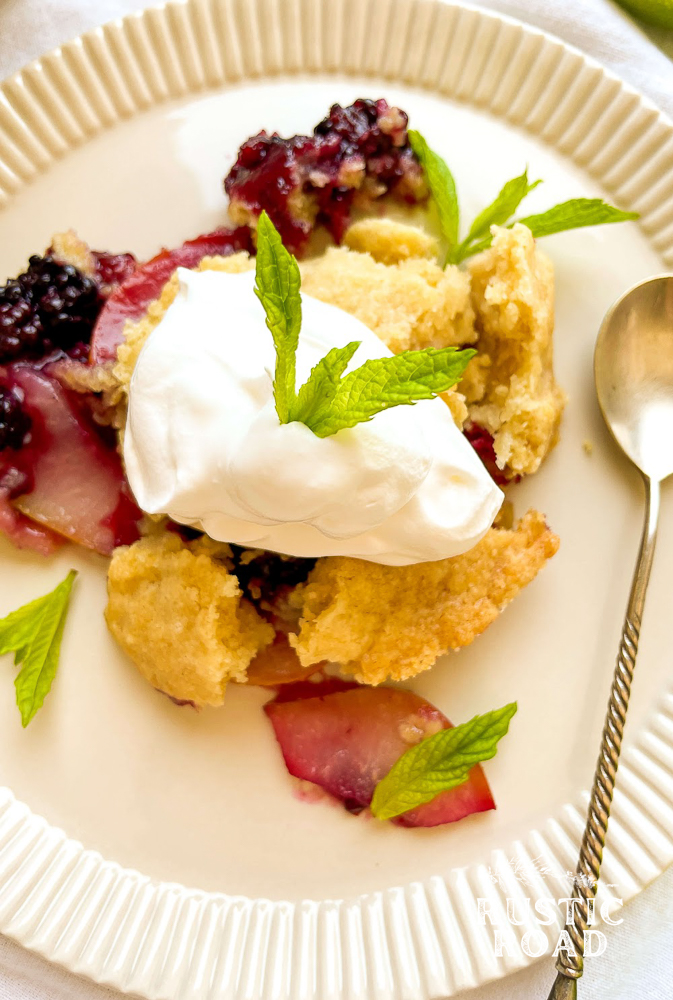 easy blackberry pear cobbler