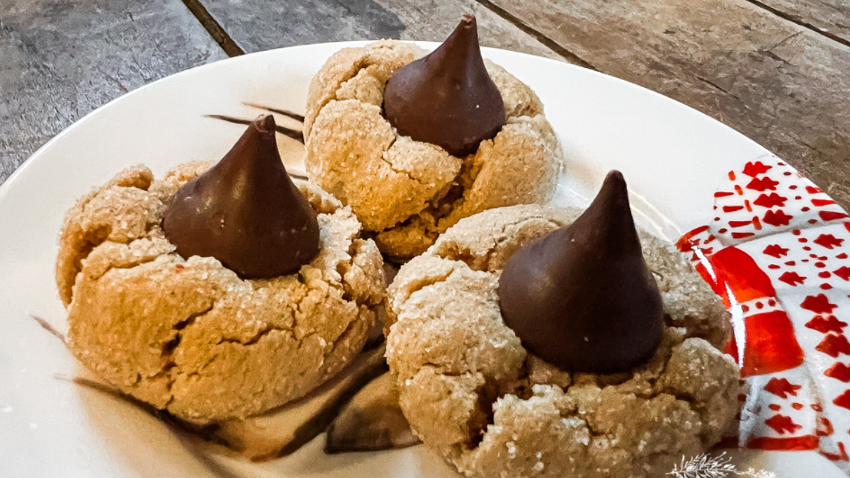 peanut butter blossom cookies