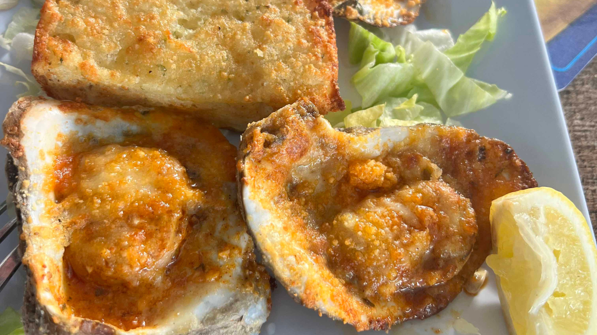 where to eat fort meyers beach