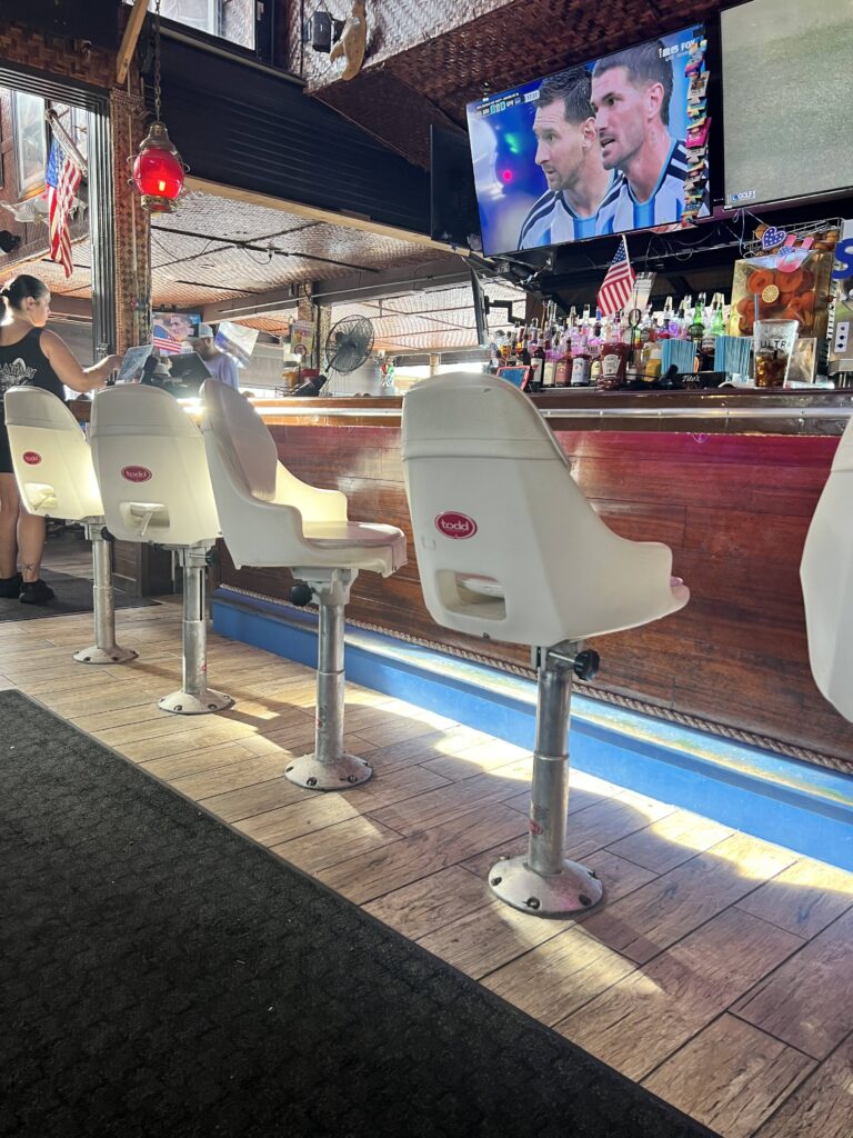 where to eat fort myers beach